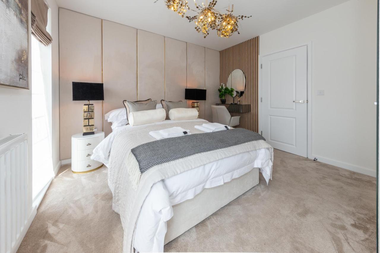 Cozen Villa Edgware Екстериор снимка